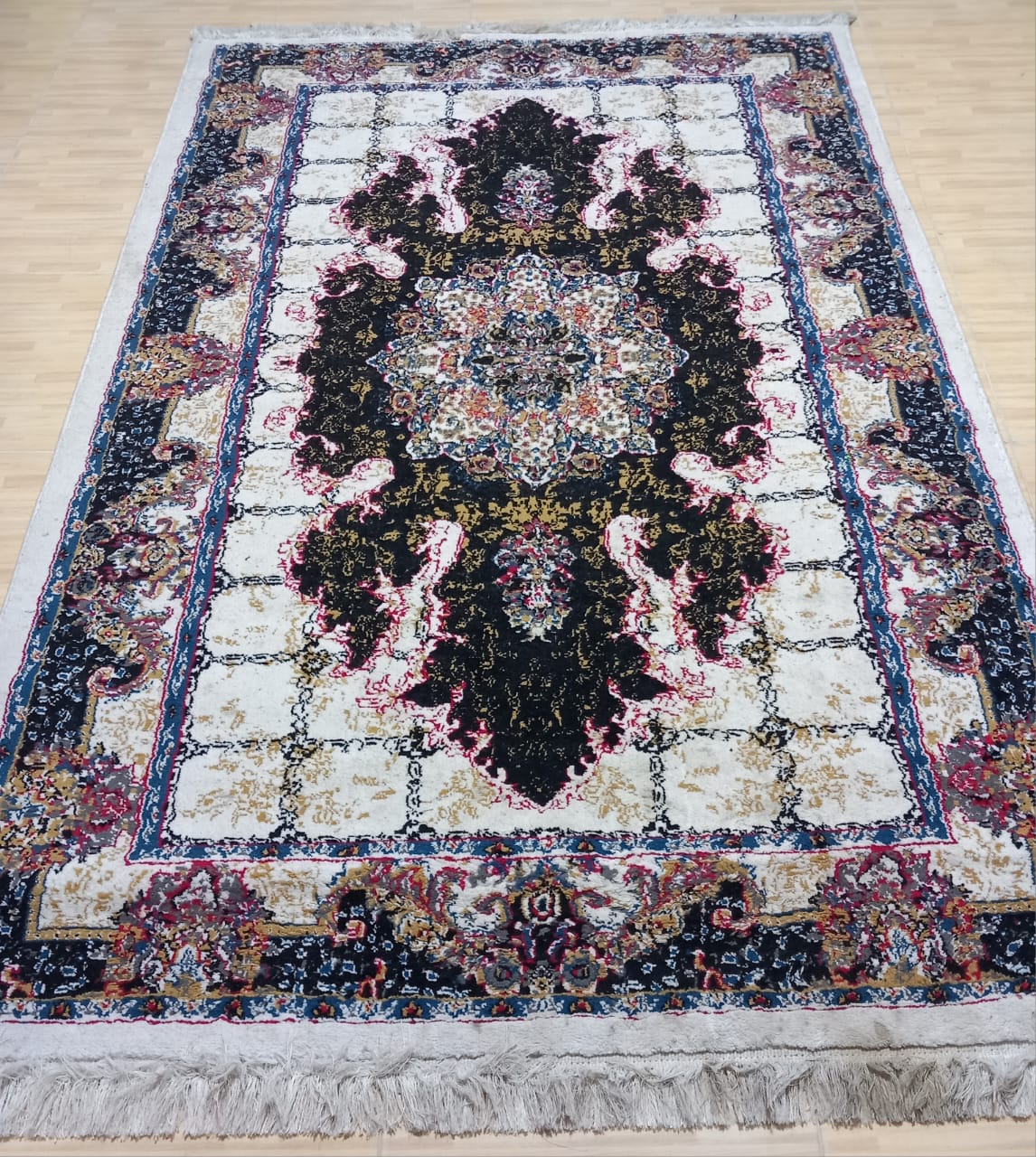 Premium Iranian Wool Rug – Like New