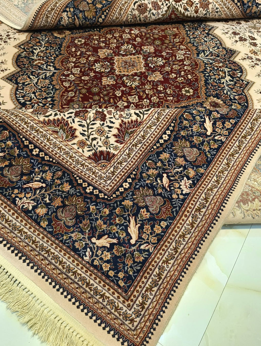 Luxury Persian Rug – | Natural Wool & Silk Blend | Premium Iranian Masterpiece (pre_Owend)