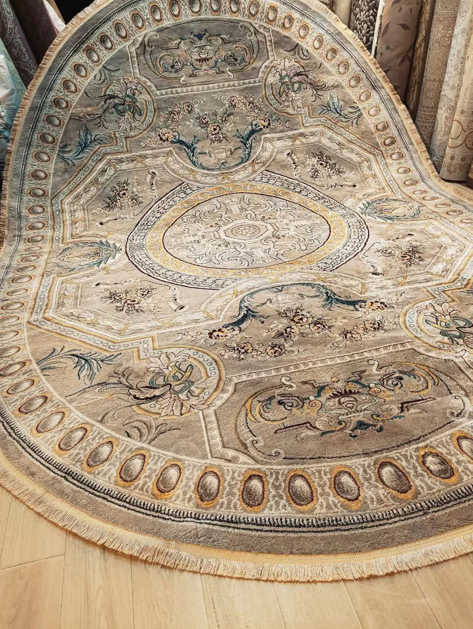 Premium Iranian Silk Oval Rug (pre_Owend)