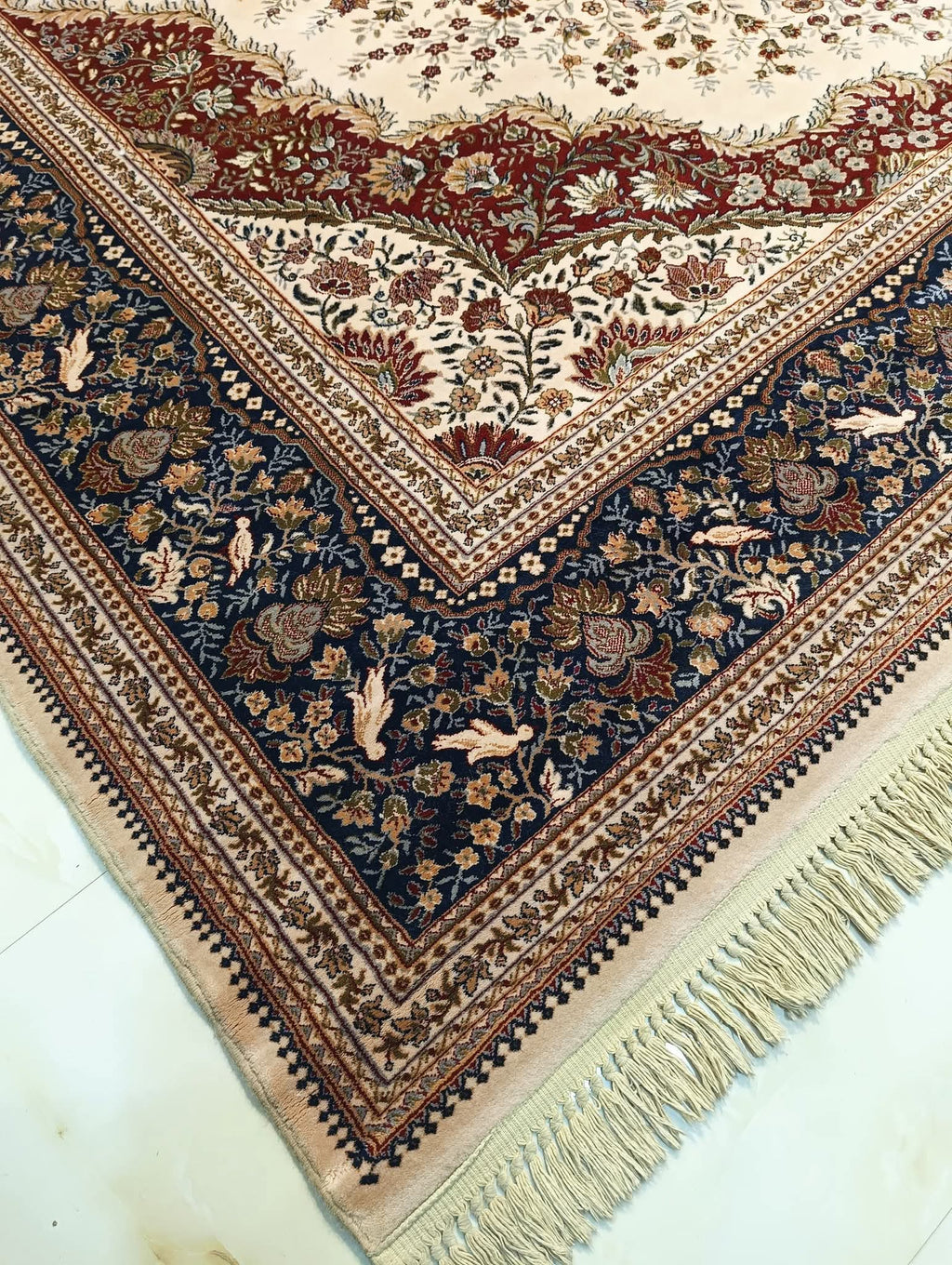 Luxury Persian Rug – | Natural Wool & Silk Blend | Premium Iranian Masterpiece (pre_Owend)