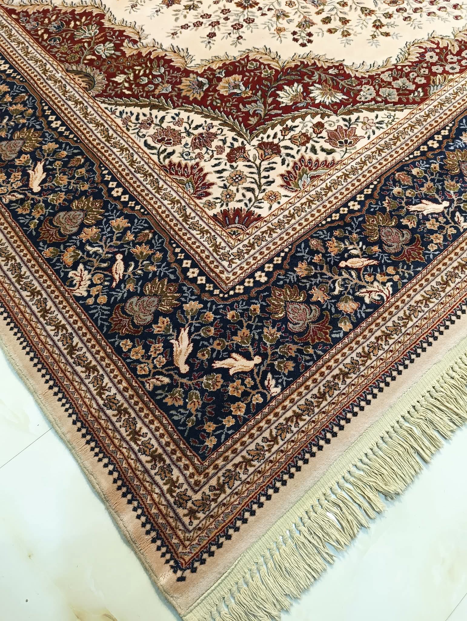 Luxury Persian Rug – | Natural Wool & Silk Blend | Premium Iranian Masterpiece (pre_Owend)