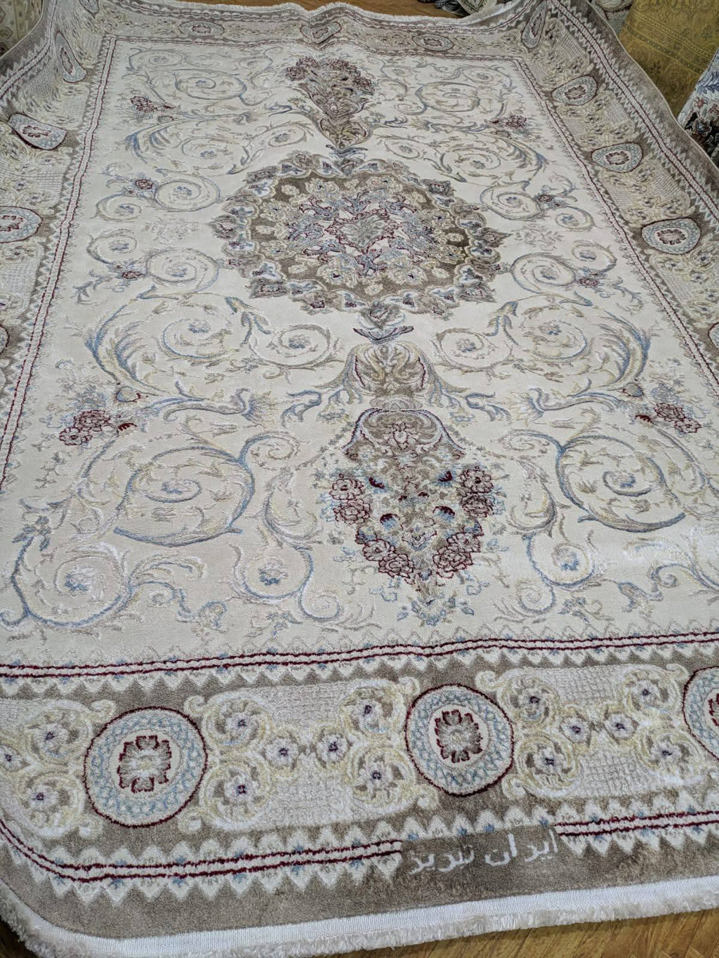 Pre-owned Luxury Iranian Tabriz Silk Rug - like New
