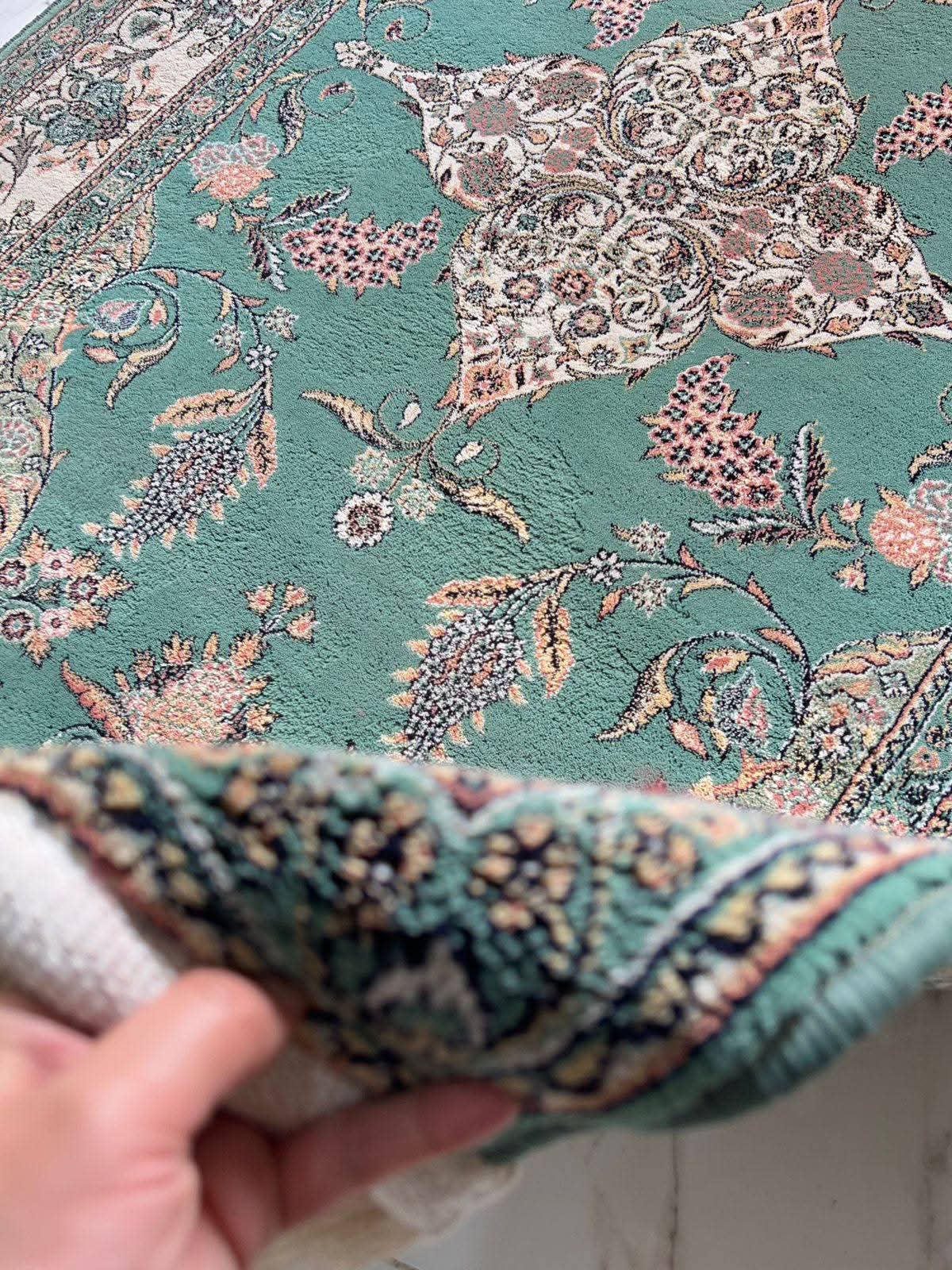 Pre-owned Luxury Iranian Natural Wool Rug - like New