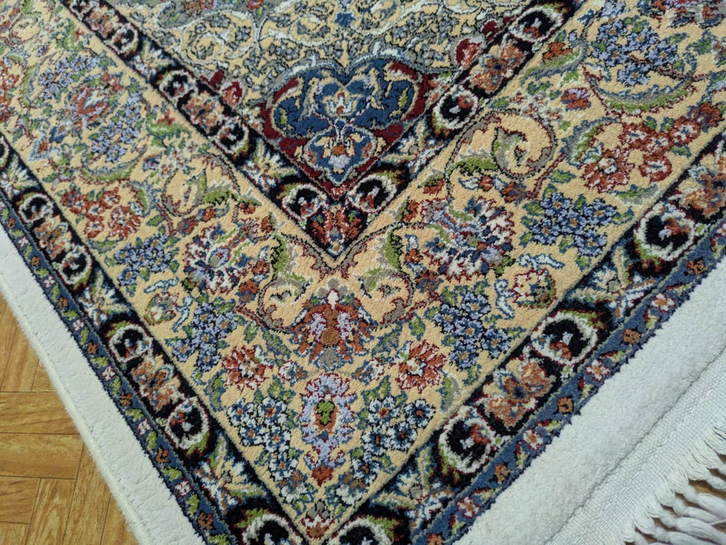 Pre-owned Premium Iranian Wool Rug - like New