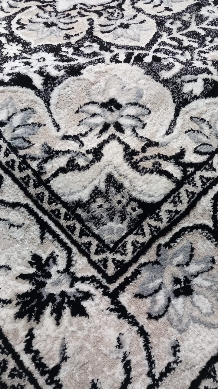 Luxury Cotton-on-Silk Embossed Rug - like New