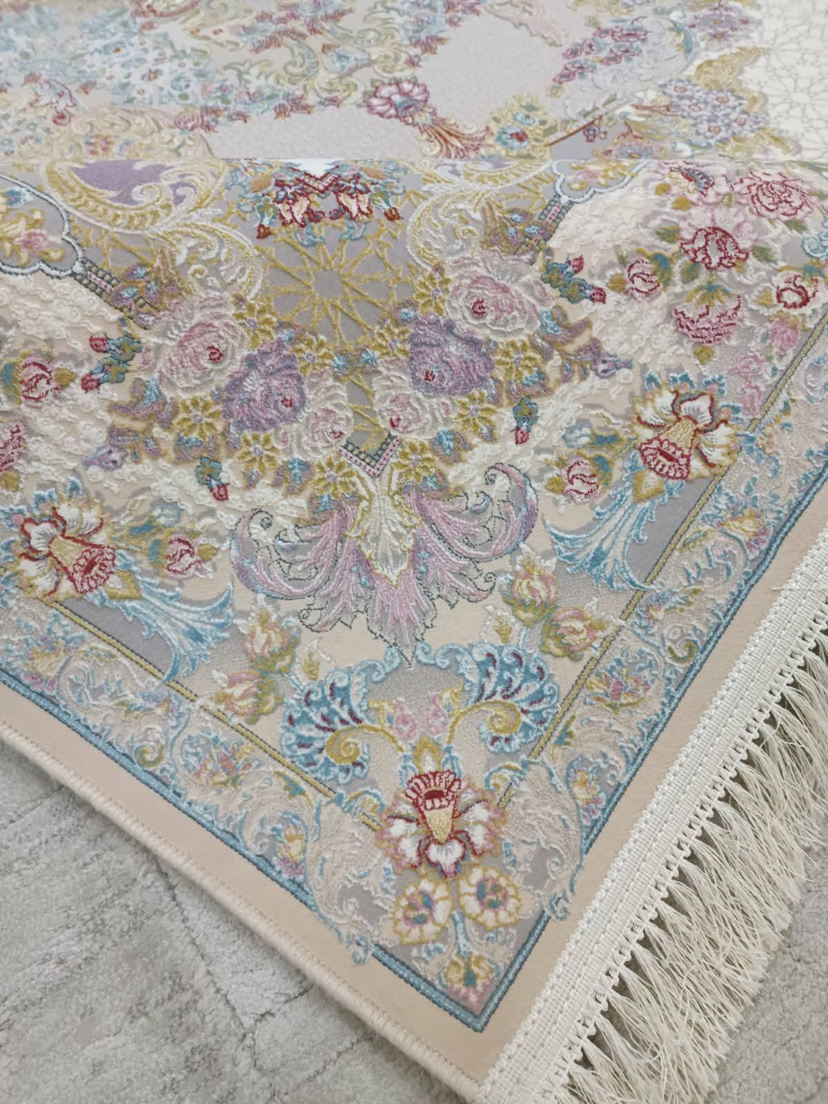 Alf Zahra Persian Silk Rug (pre_Owend)