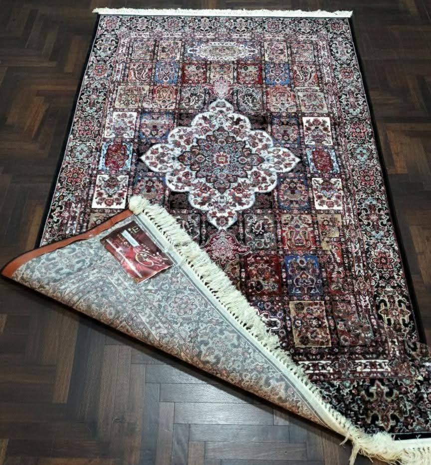 Pre-owned New Iranian Wool Rug - like New
