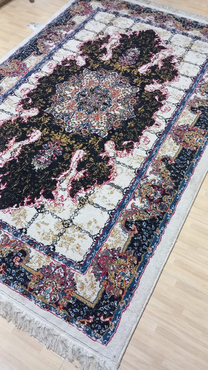 Premium Iranian Wool Rug – Like New