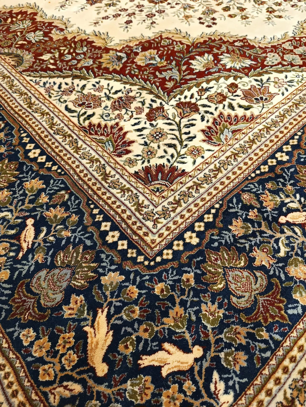 Luxury Persian Rug – | Natural Wool & Silk Blend | Premium Iranian Masterpiece (pre_Owend)