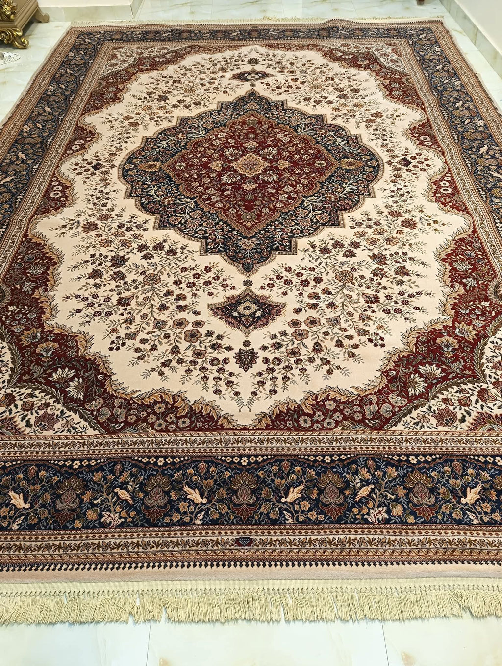 Luxury Persian Rug – | Natural Wool & Silk Blend | Premium Iranian Masterpiece (pre_Owend)