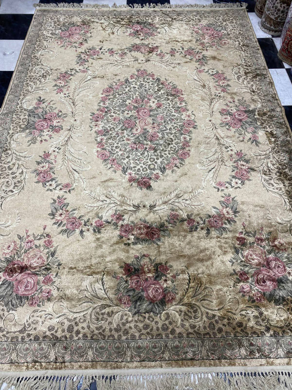 Pre-owned Pure Belgian Silk Rug - like New