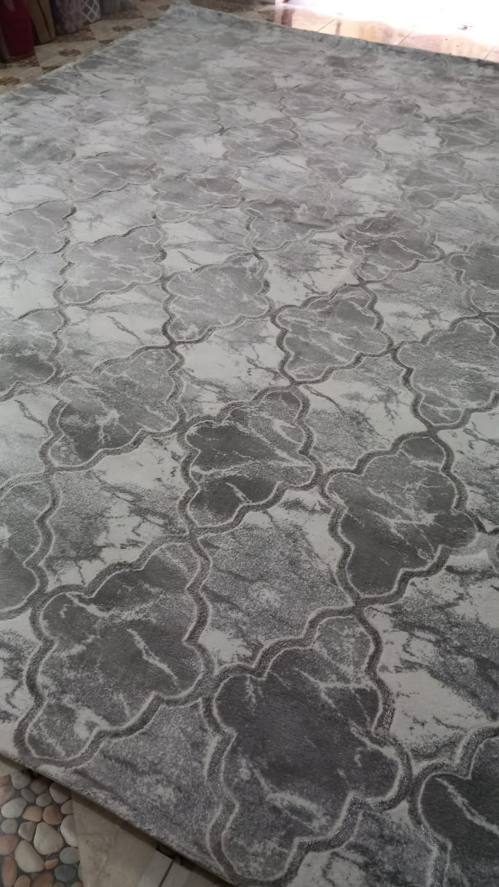 Luxury Turkish Silk Rug – Like New