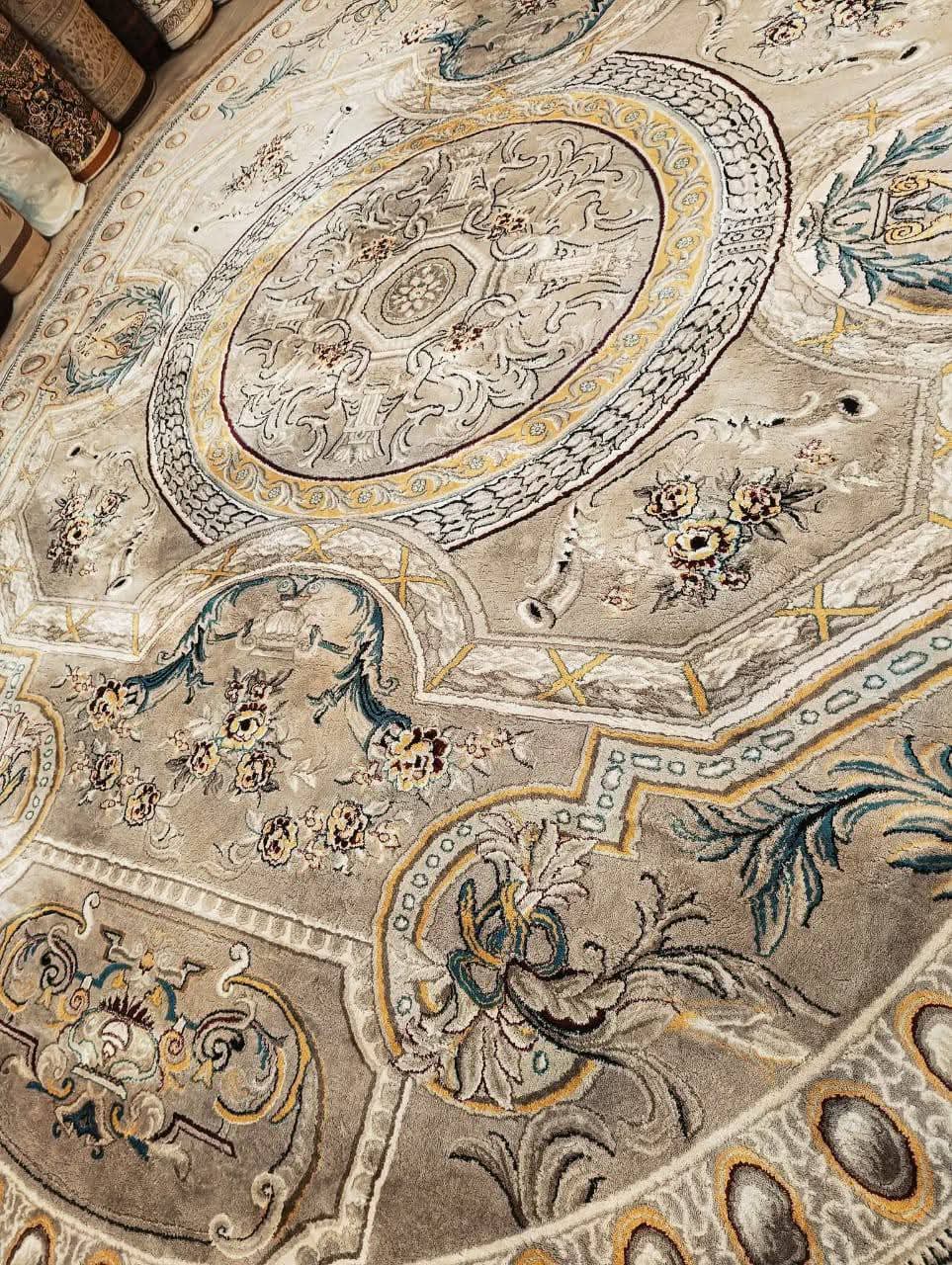 Premium Iranian Silk Oval Rug (pre_Owend)