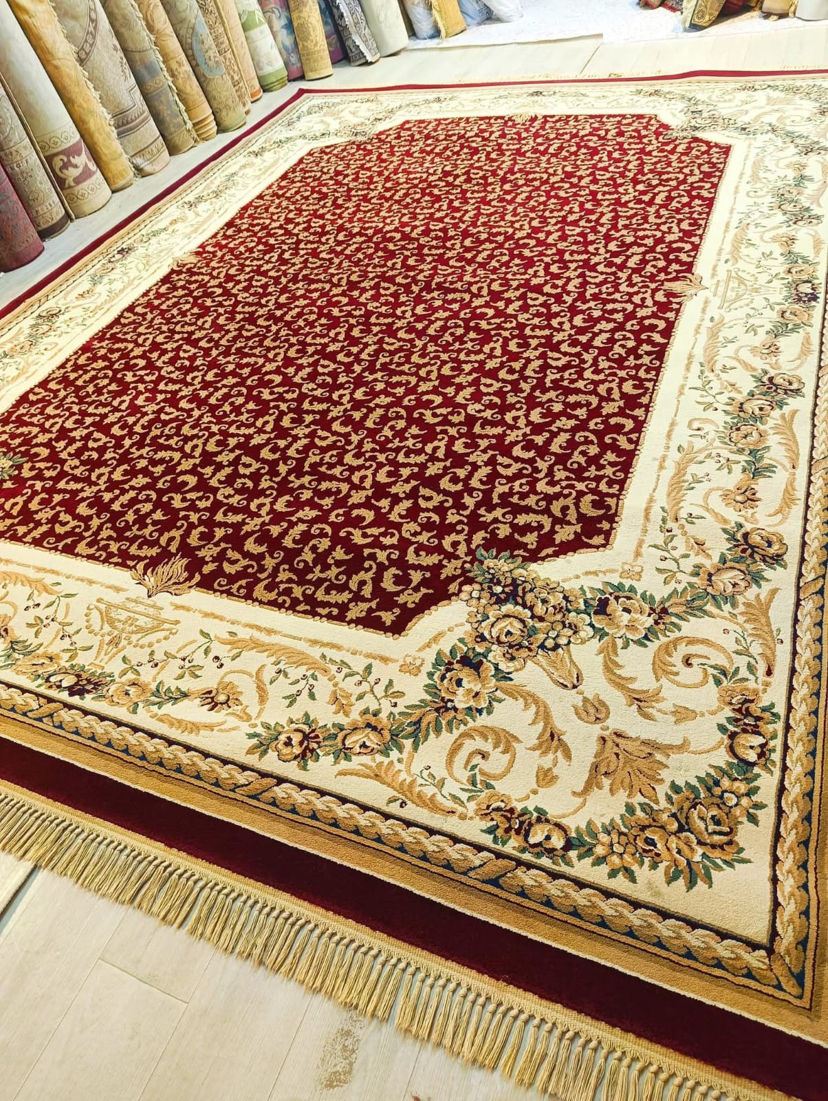 Luxury Royal Antique-Style Wool Rug (pre_Owend) like New